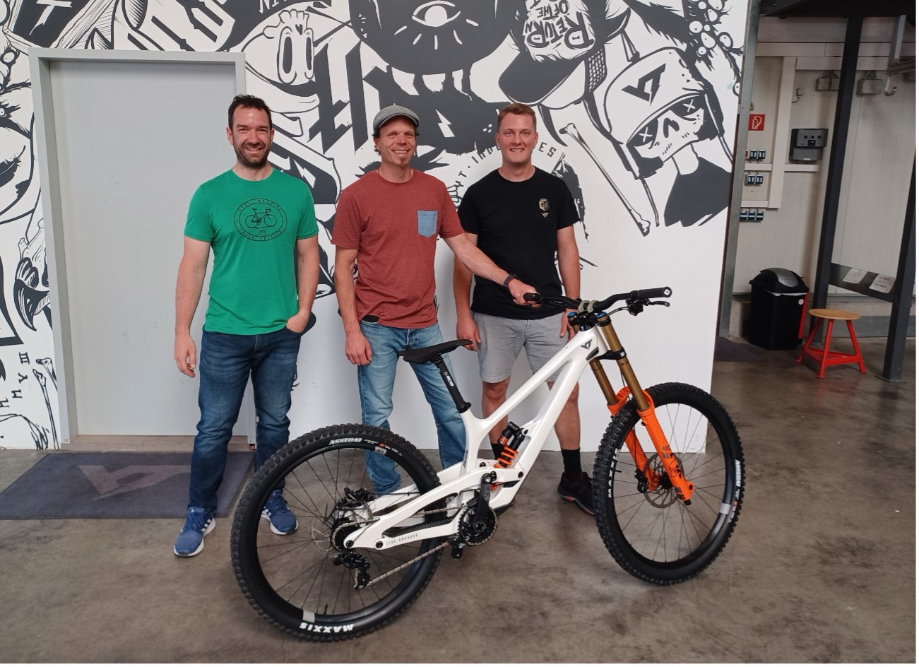 Personen mit Fahrrad
