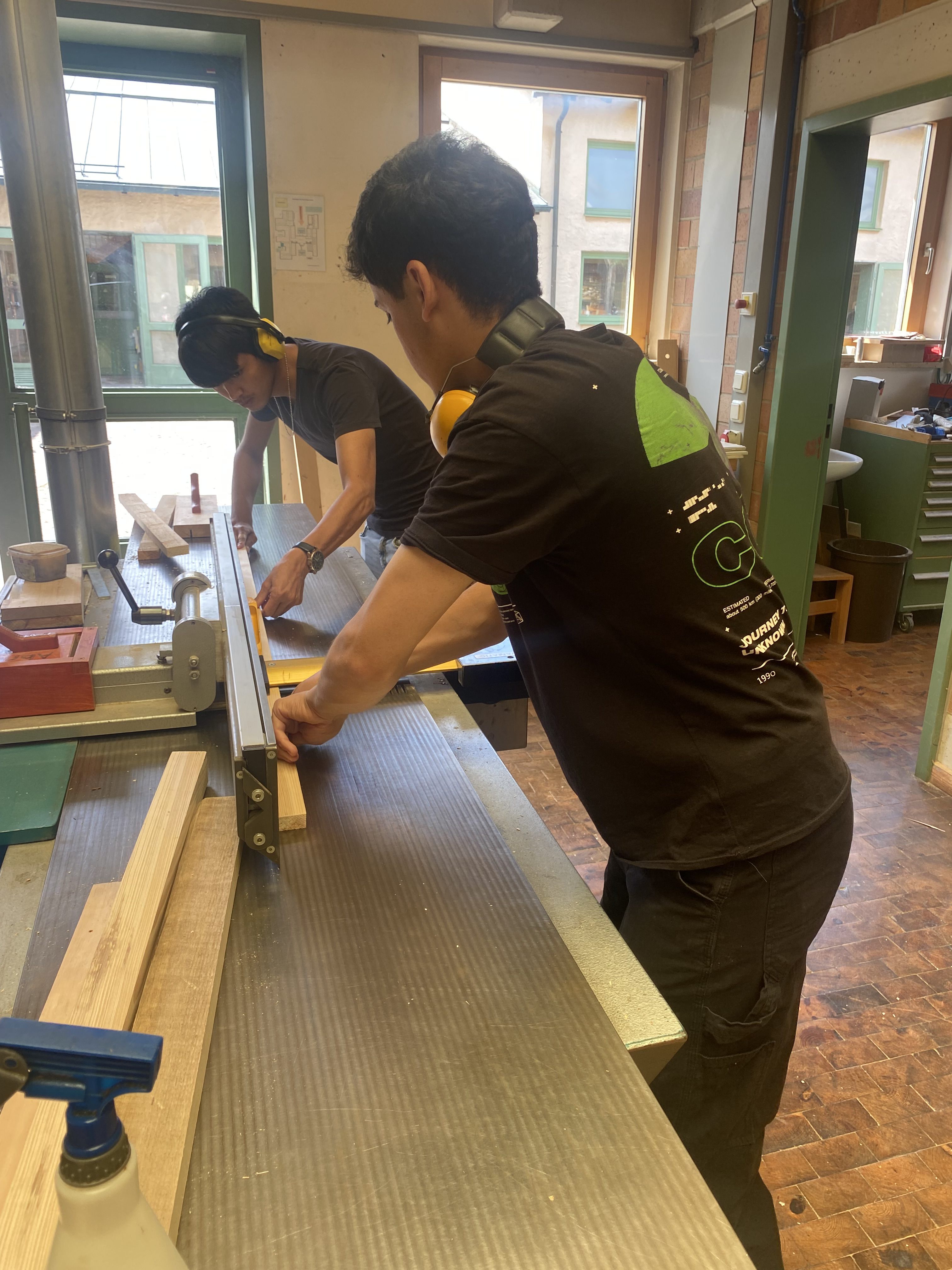 Schüler in der Werkstatt